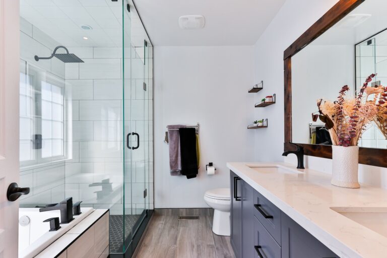 Badeværelse i italiensk design fra Design4home i Danmark.